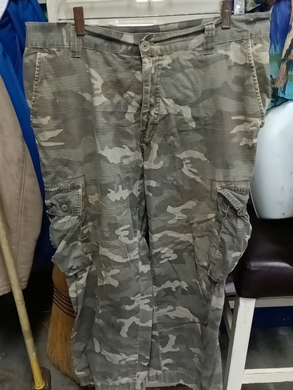 Preview International Men's Green Camo Cargo Pants